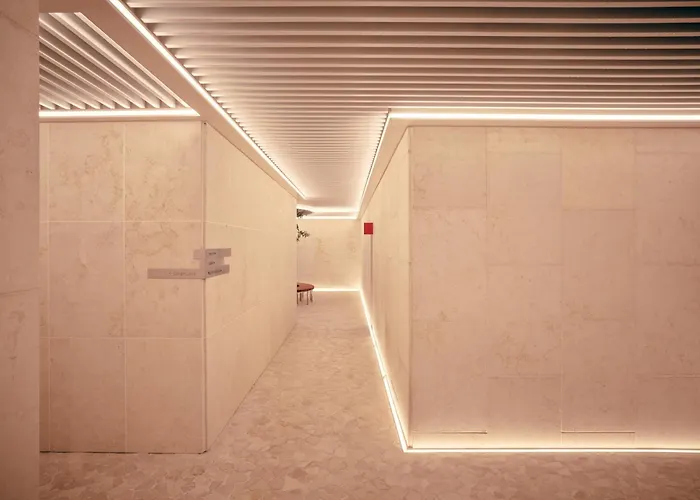 Songjeong The Coolest Hotel 2*